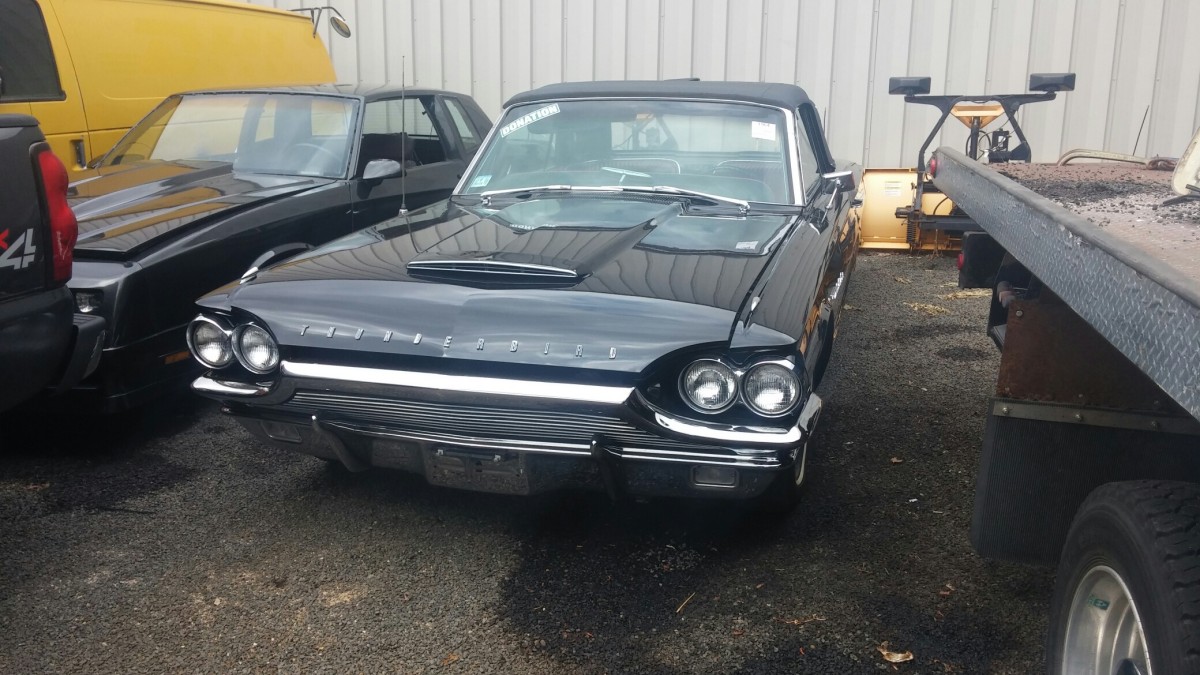 Ford Thunderbird