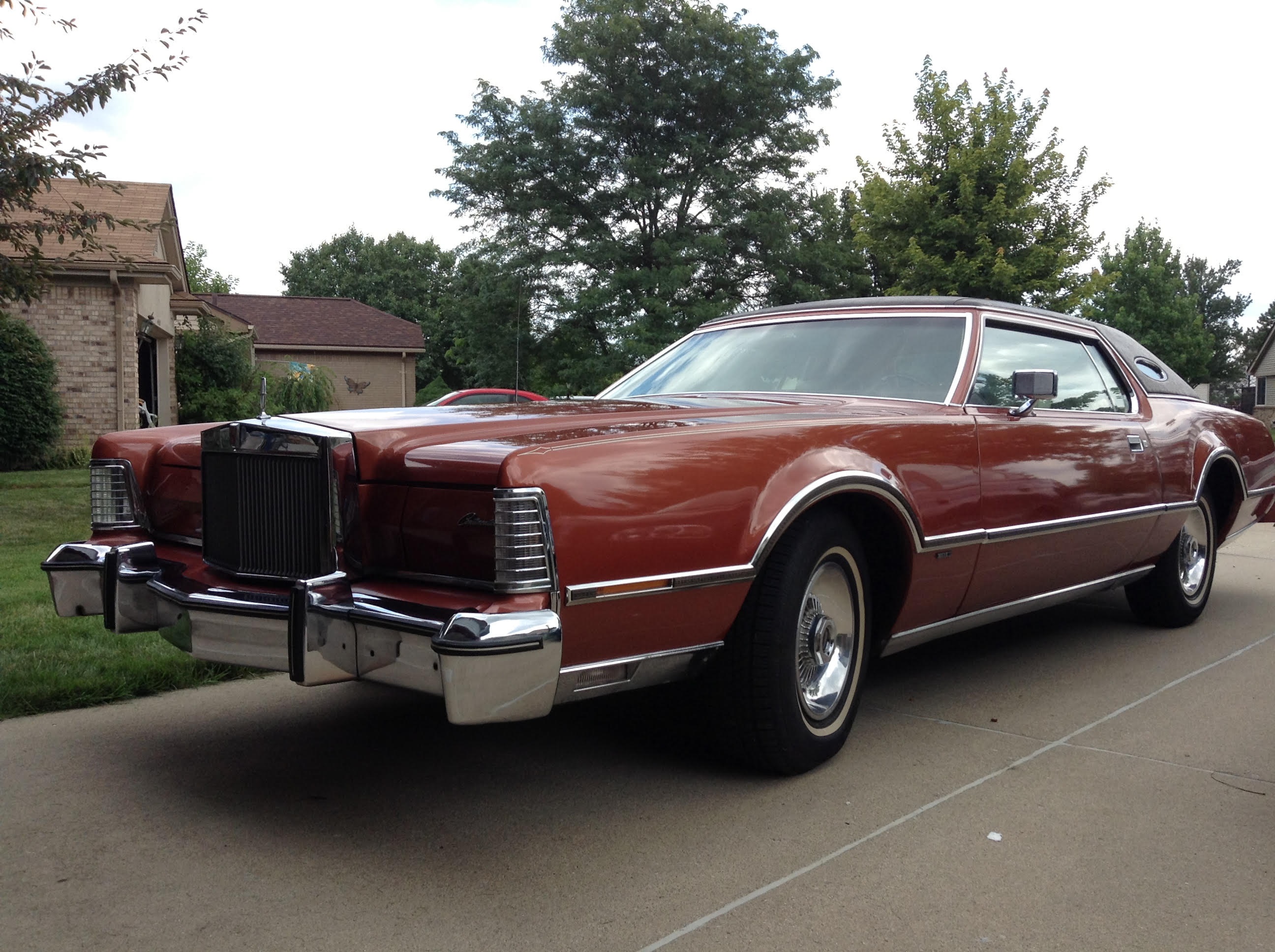 1976 Lincoln Continental Mark IV Donated to Habitat for Humanity